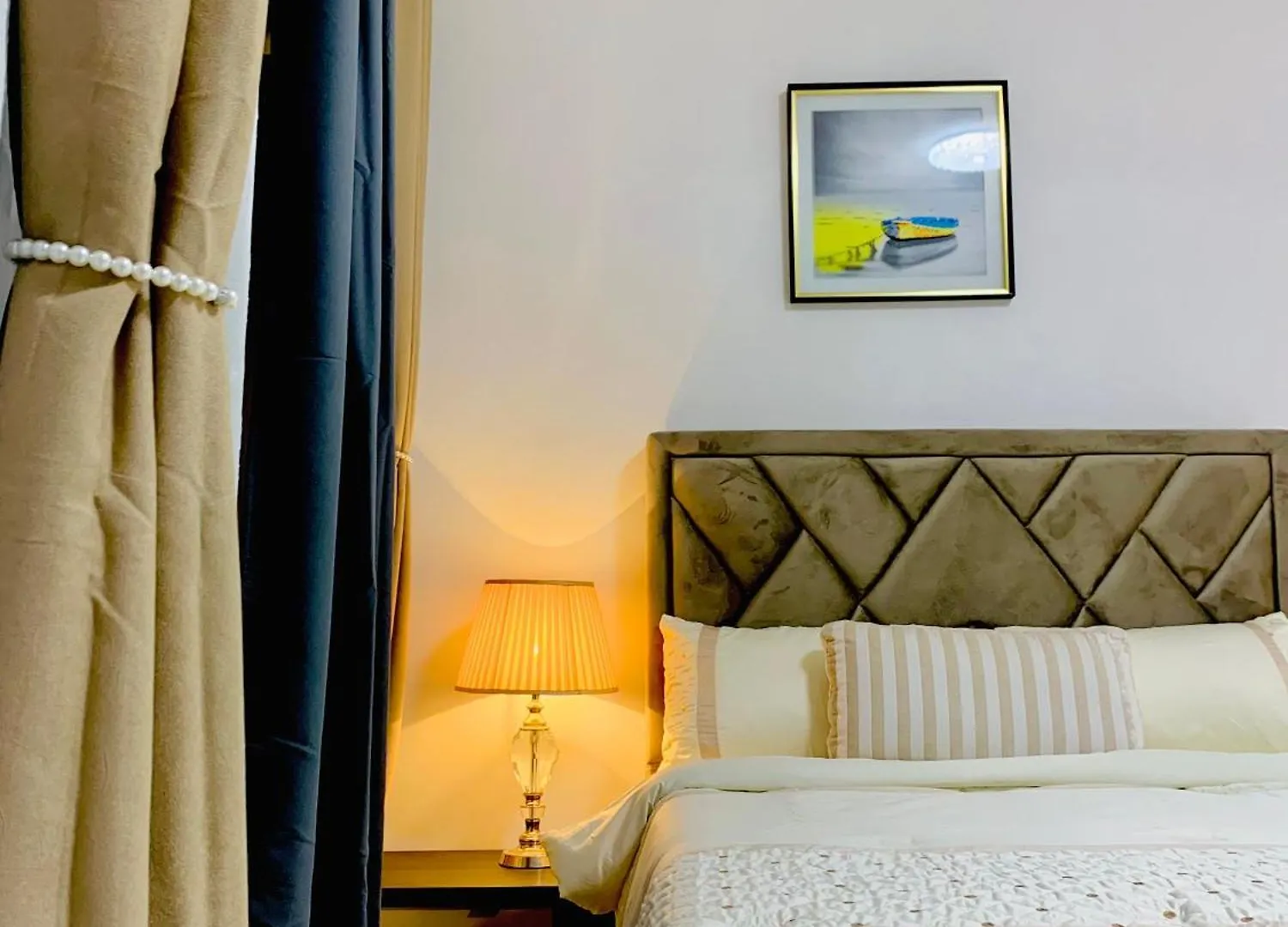 Chill Zone Hotel Abu Dhabi 0*,  Forenede Arabiske Emirater